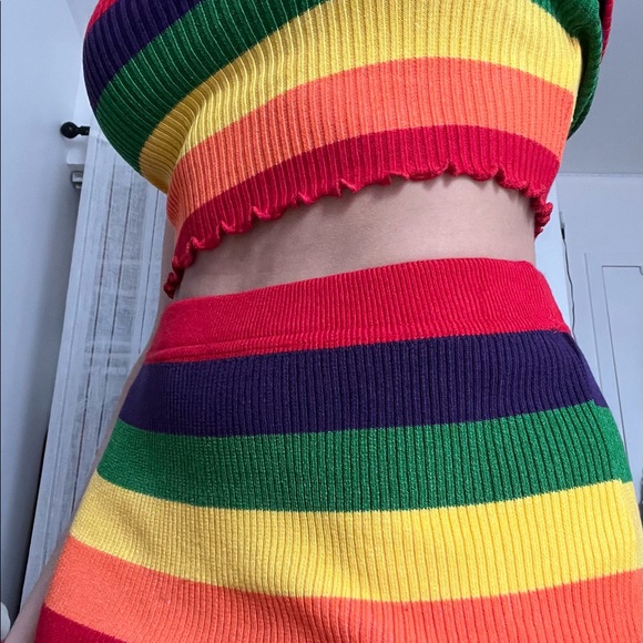 Colourful skirt set (top+skirt) from Fashionnova. Never worn - Picture 1 of 4